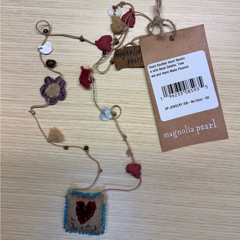 Magnolia Pearl Heart Necklace 250
